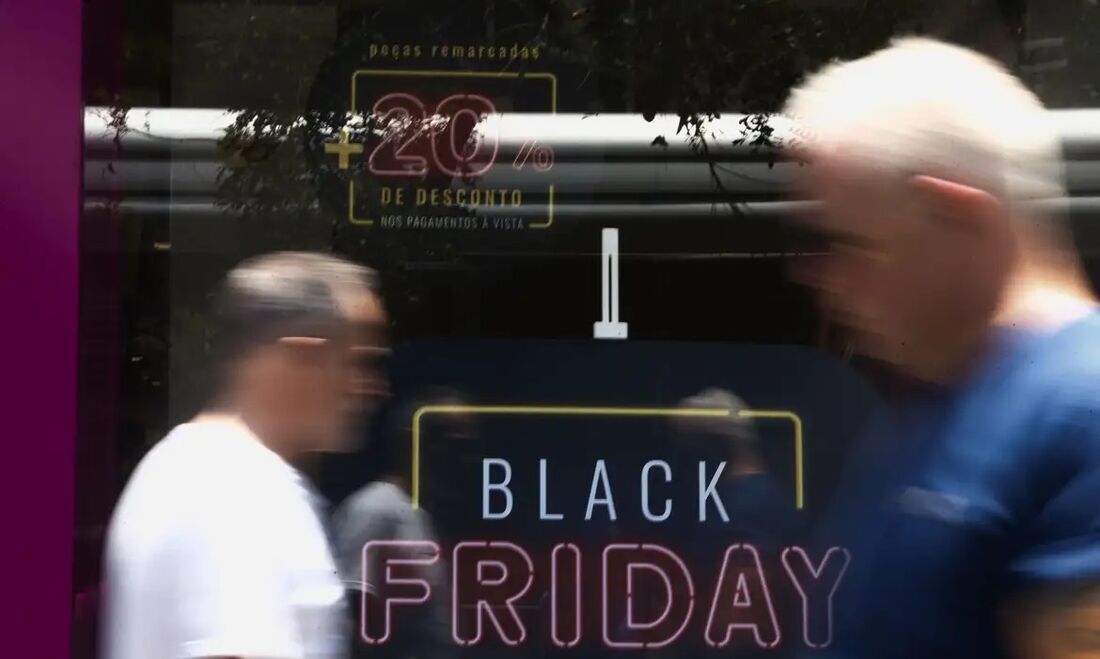 Black Friday 2023 tem retração no comércio digital, faturamento 14,4% menor e recorde de reclamações