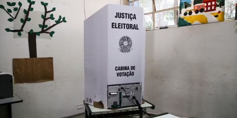 Jovens de 16 e 17 anos foram os que mais compareceram no 1º turno das Eleições, em Pernambuco